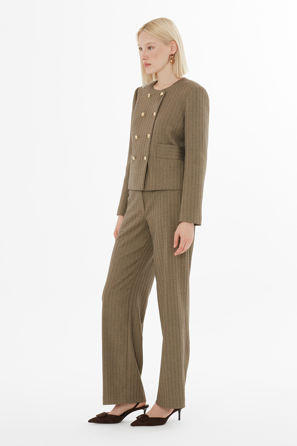 Mono Kapama Ceket Ve Pantolonlu Takım