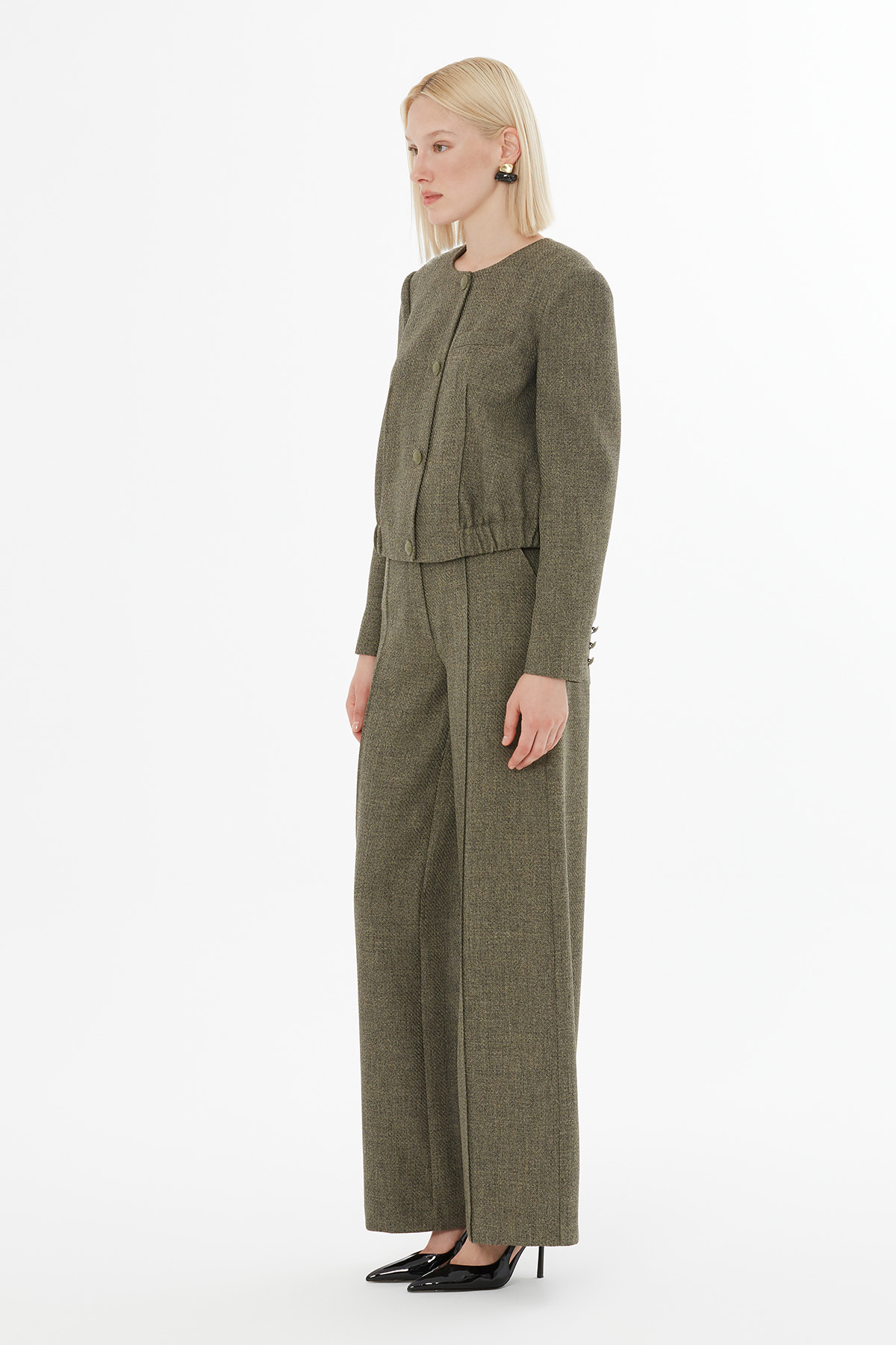 Beli Lastikli Ceket Ve Pantolonlu Takım