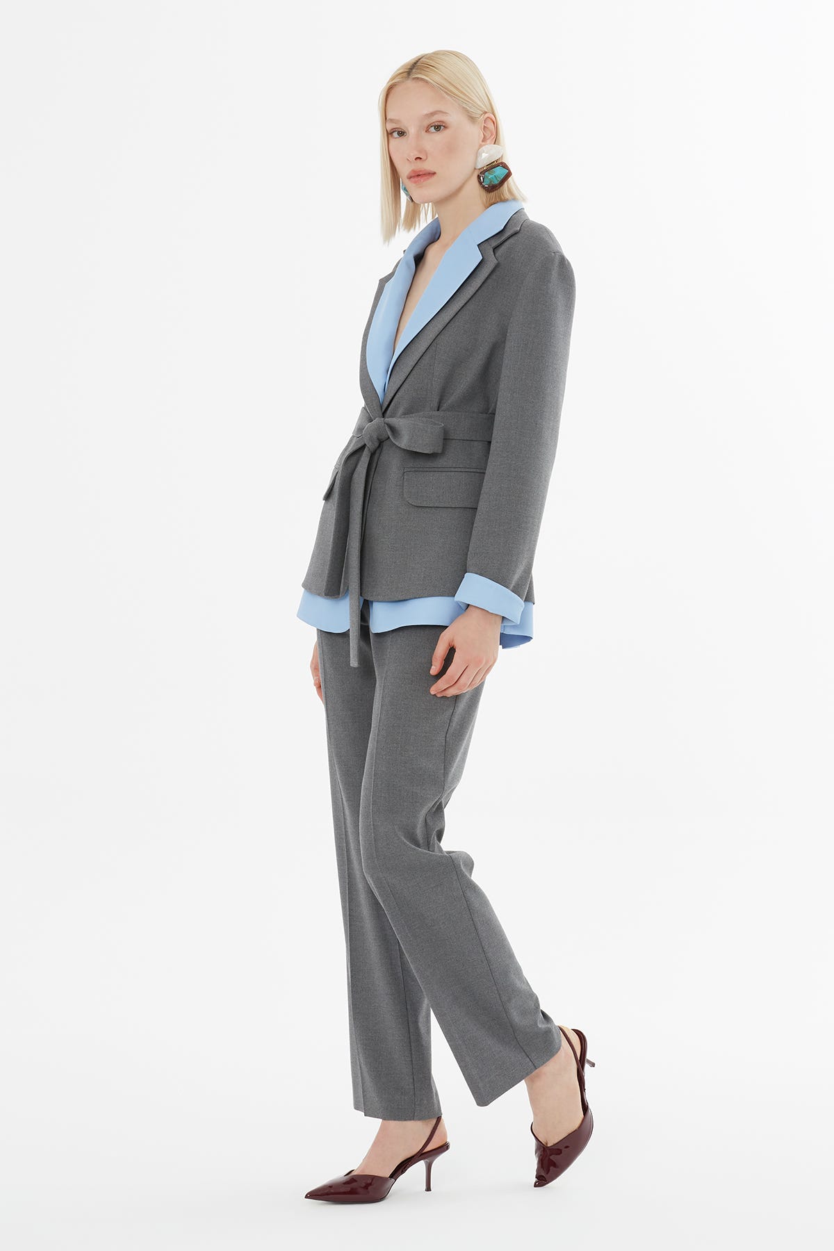 Kuşak Bağlamalı Ceket Ve Pantolonlu Takım