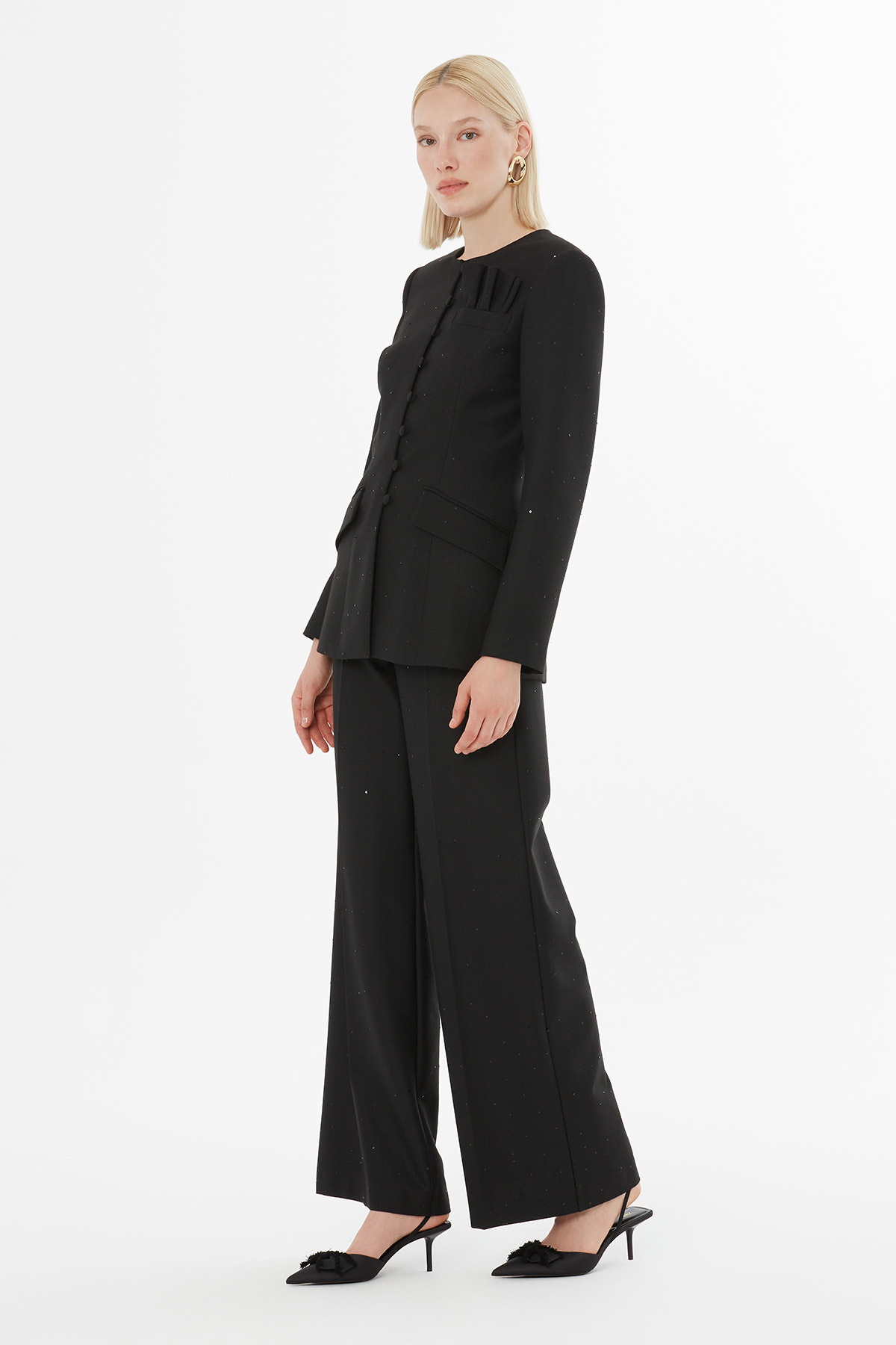 Kruvaze Kapamalı Kemerli Ceket ve Pantolonlu Takım