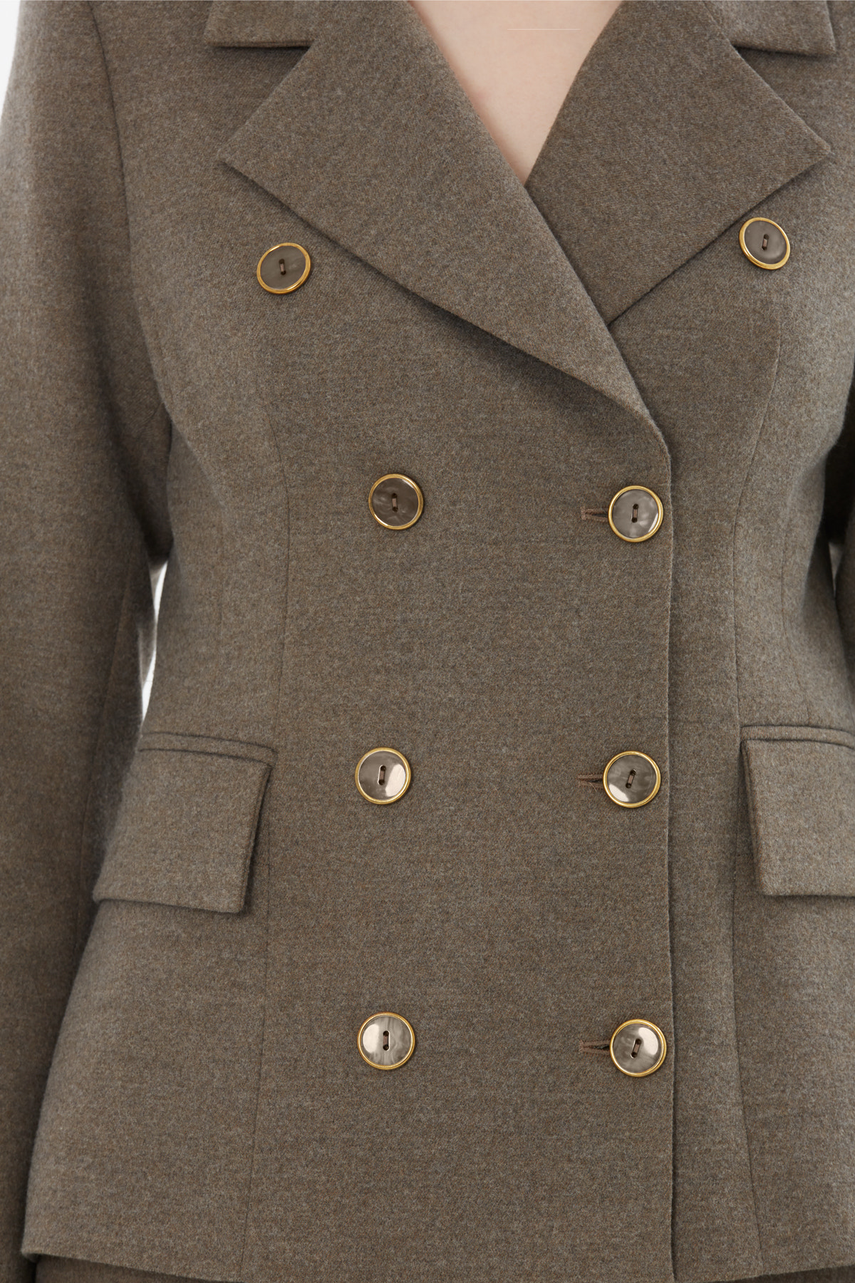 Kruvaze Kapamalı Ceket Ve Pantolonlu Takım