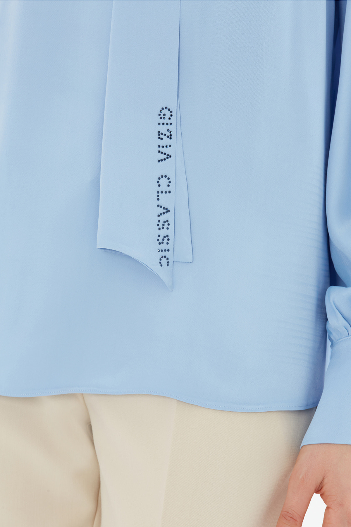 Şal Yakalı Kolu Büzgülü Bluz