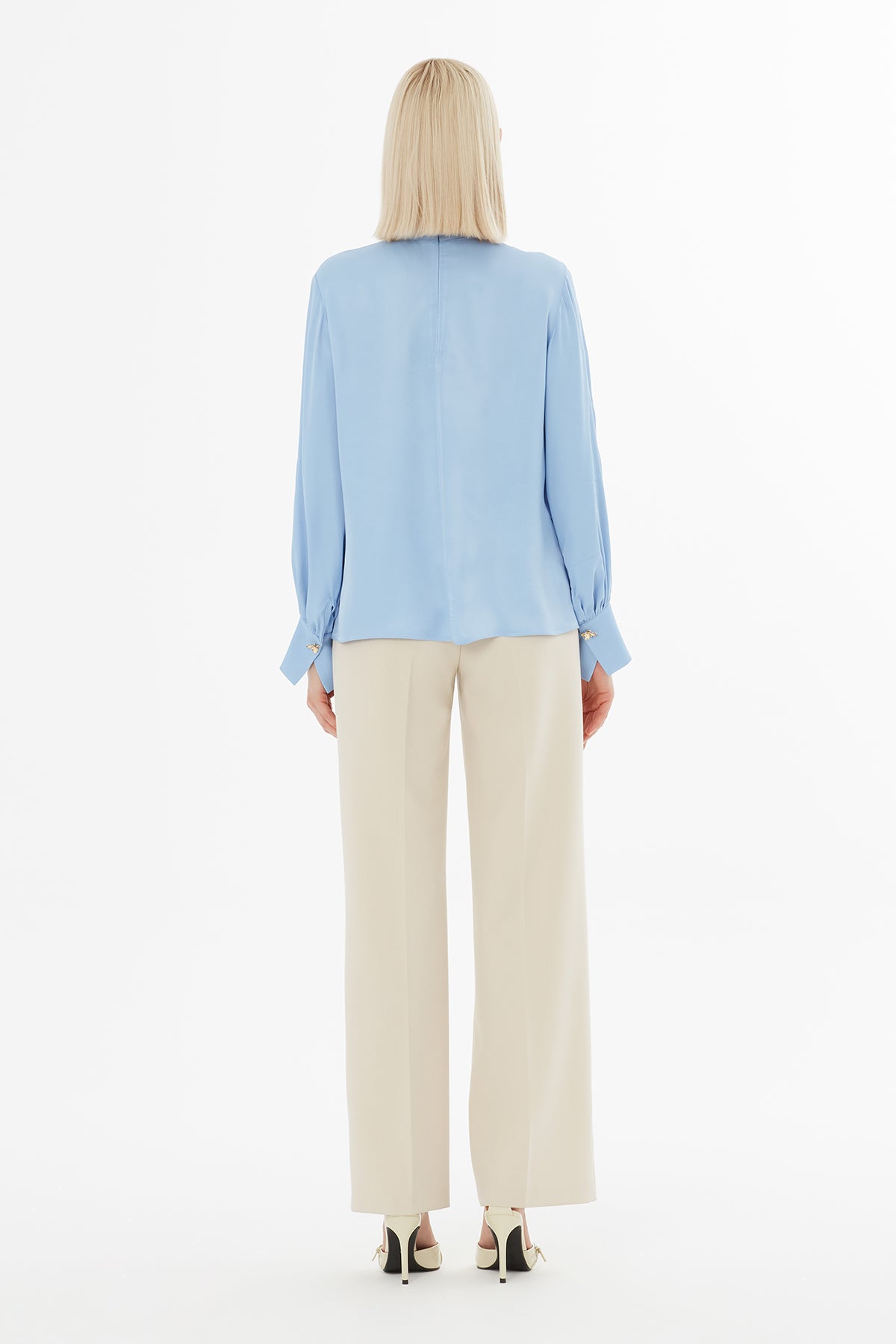 Şal Yakalı Kolu Büzgülü Bluz