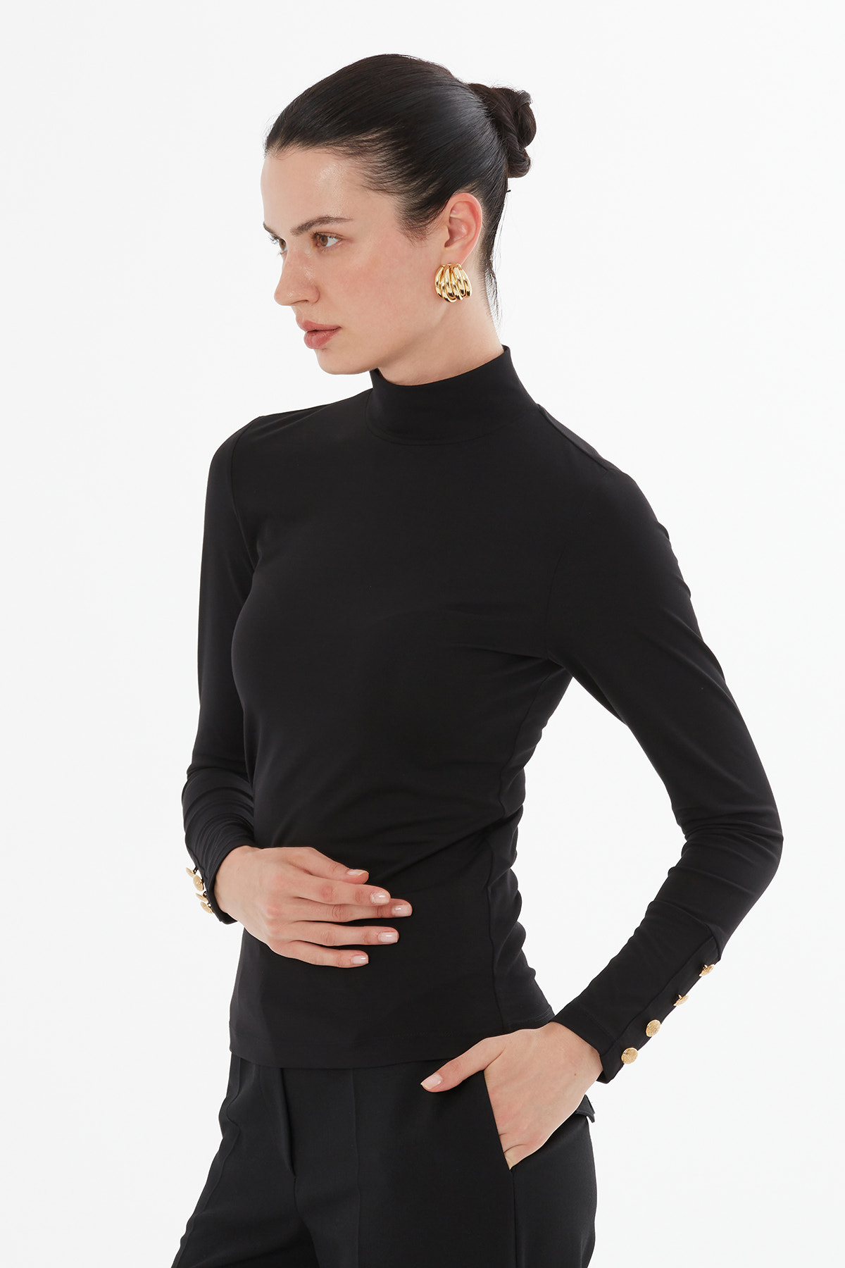 Kol Düğmeli Boğazlı Kazak