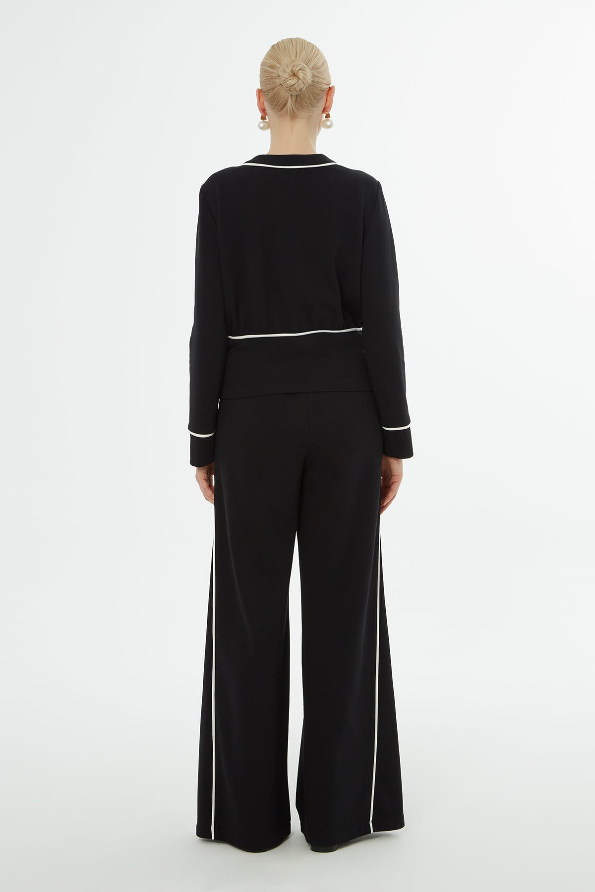 Düğme Kapamalı Hırka Ve Eşofman Takımı