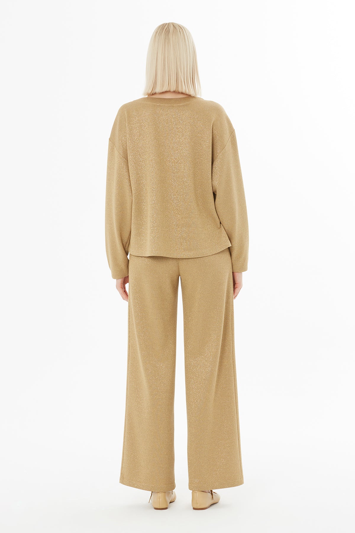 Broş Detaylı Beli Lastikli Simli Eşofman Takımı