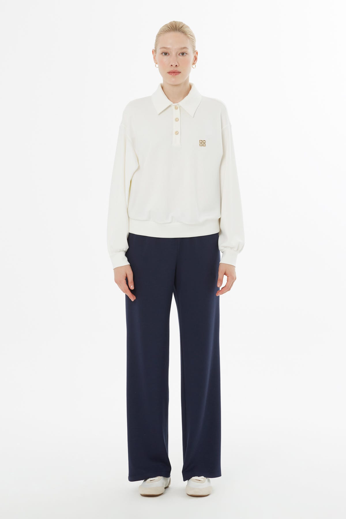 Düğmeli Uzun Kol Bluz ve Eşofman Takımı