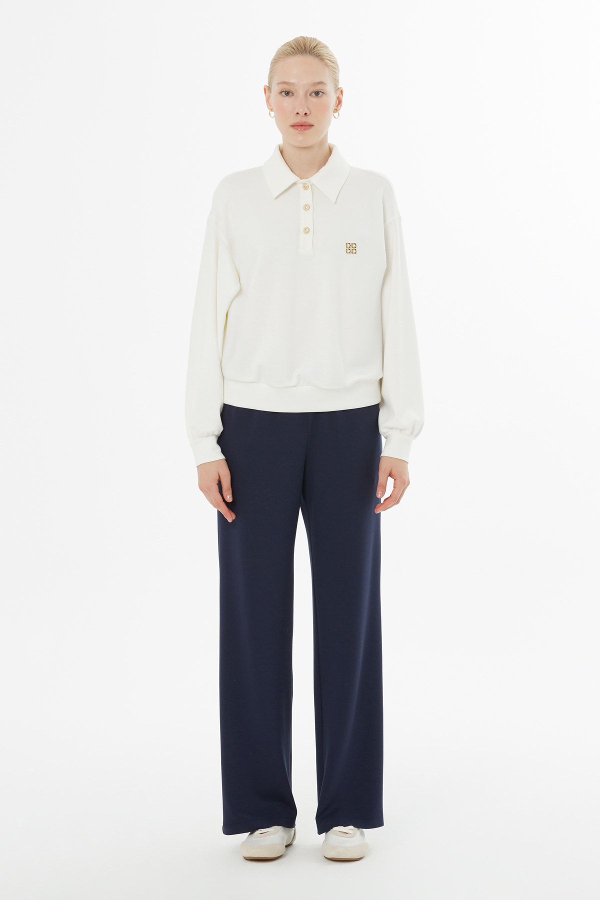 Düğmeli Uzun Kol Bluz ve Eşofman Takımı