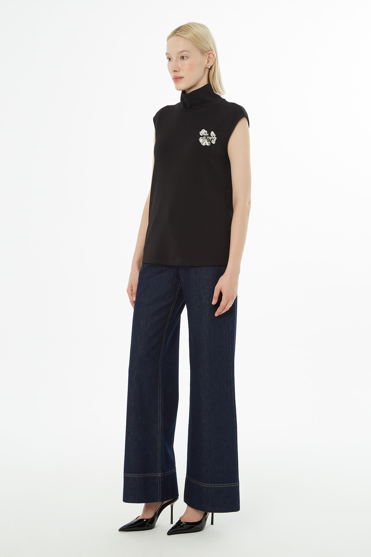 Dikme Aksesuar Detaylı Bluz