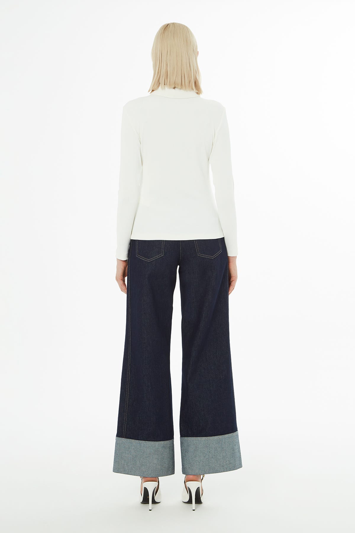 Yakalı Düğmeli Uzun Kol T-Shirt