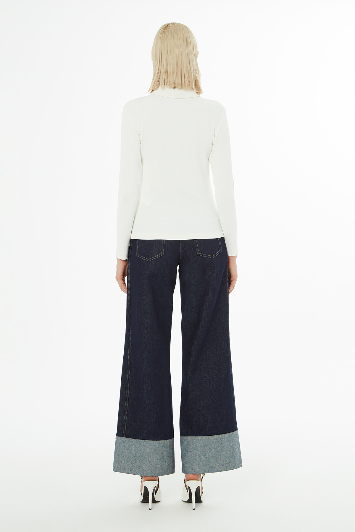 Yakalı Düğmeli Uzun Kol T-Shirt