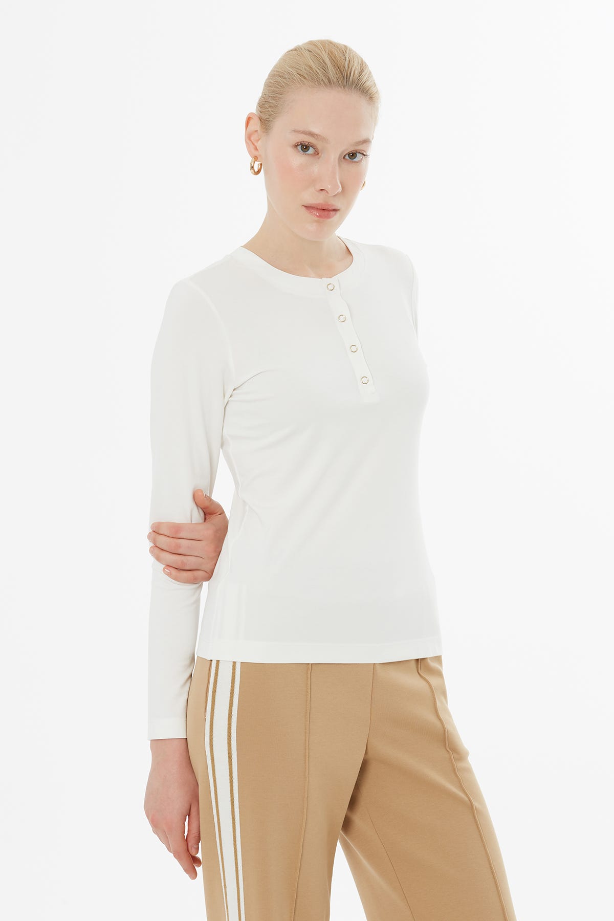 Ön Pat Çıtçıtlı Uzun Kol T-Shirt