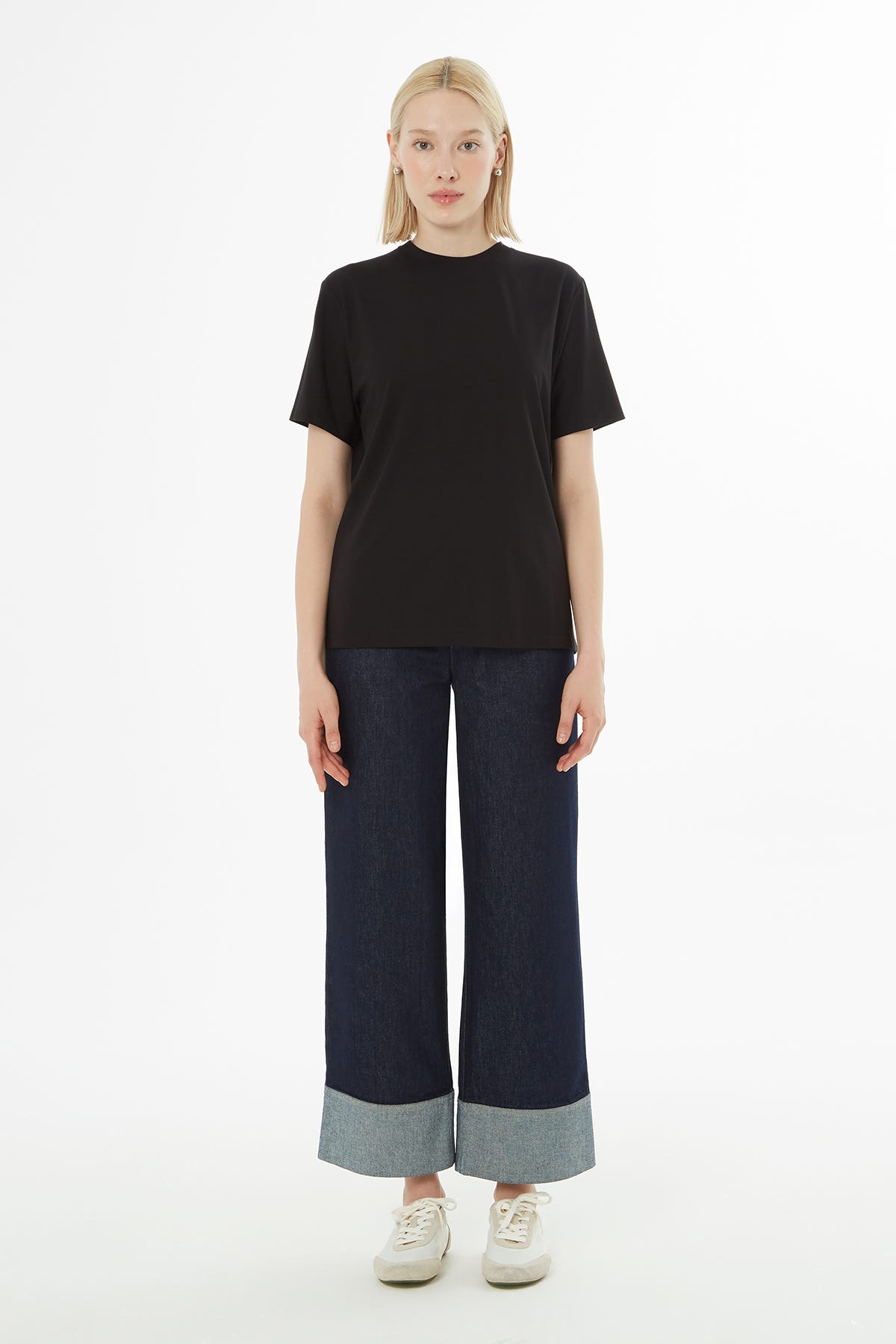 Bisiklet Yaka Kısa Kollu Basic T-shirt