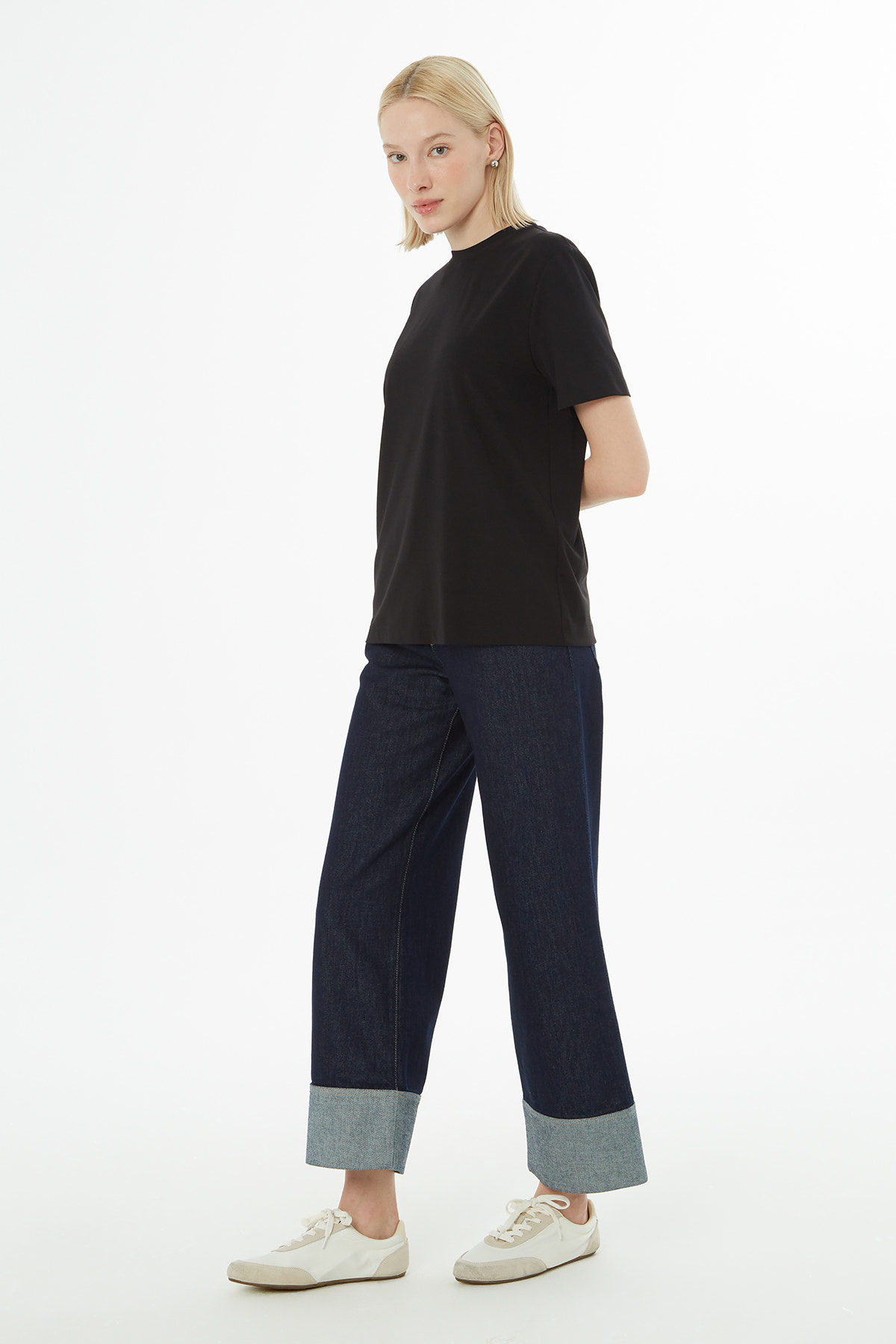 Bisiklet Yaka Kısa Kollu Basic T-shirt