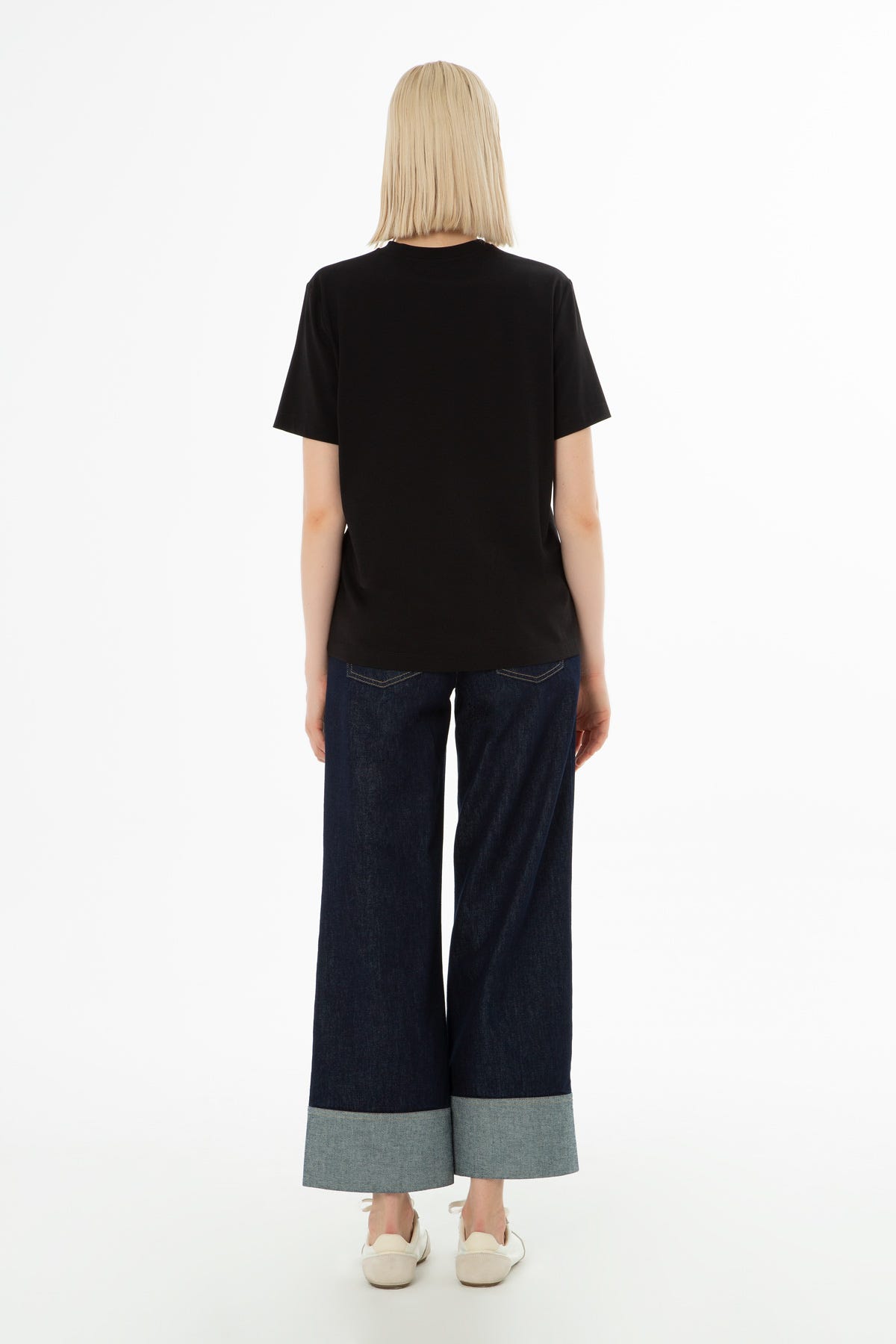 Bisiklet Yaka Kısa Kollu Basic T-shirt