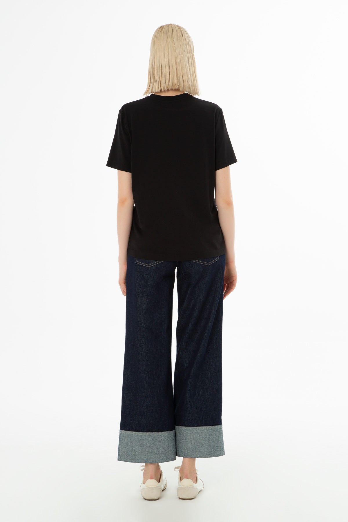 Bisiklet Yaka Kısa Kollu Basic T-shirt