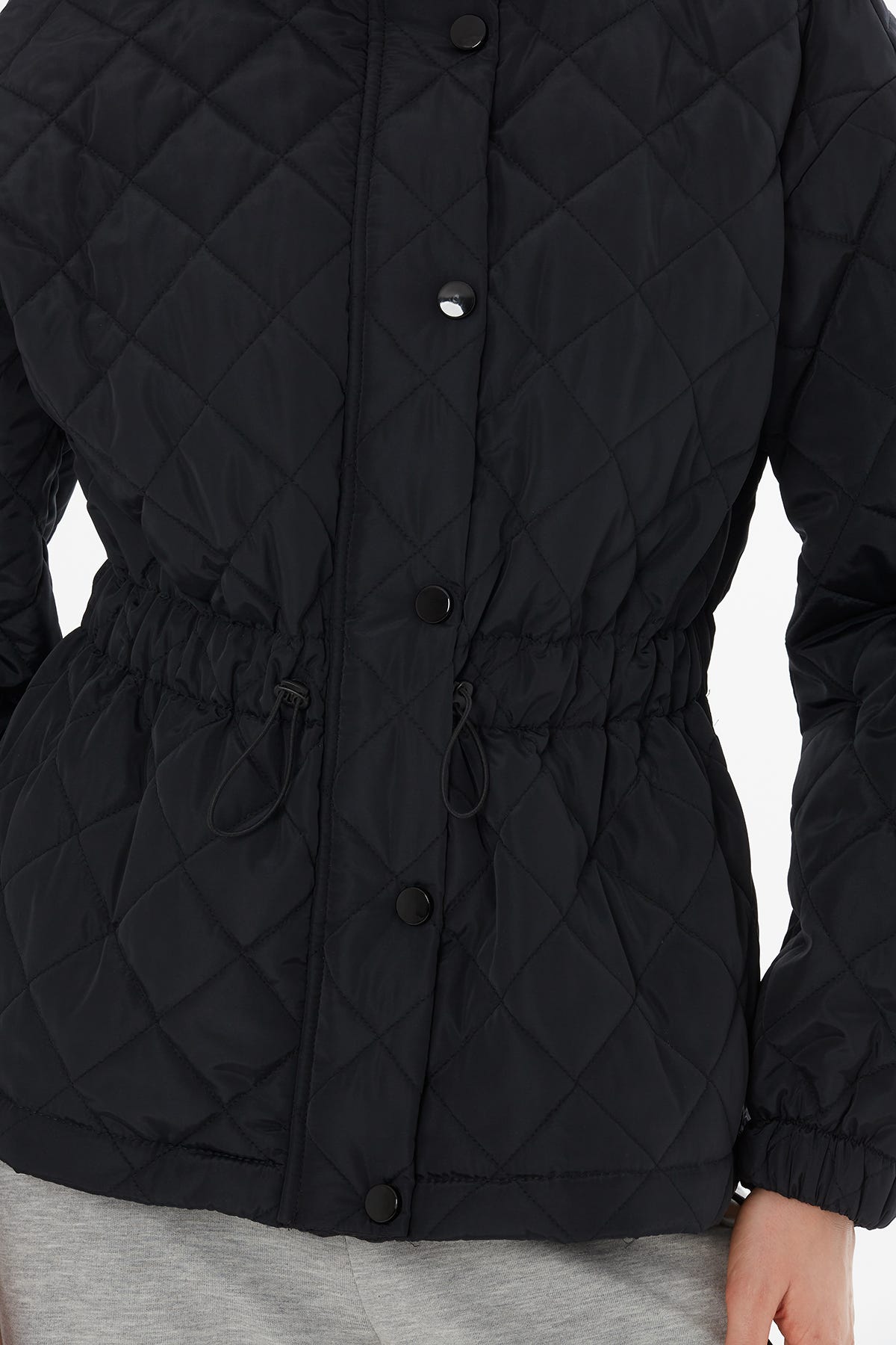 Belden Lastikli Çıtçıt Kapamalı Mont