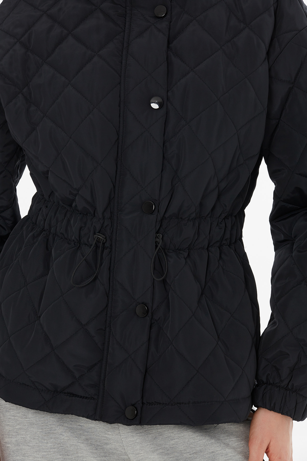 Belden Lastikli Çıtçıt Kapamalı Mont