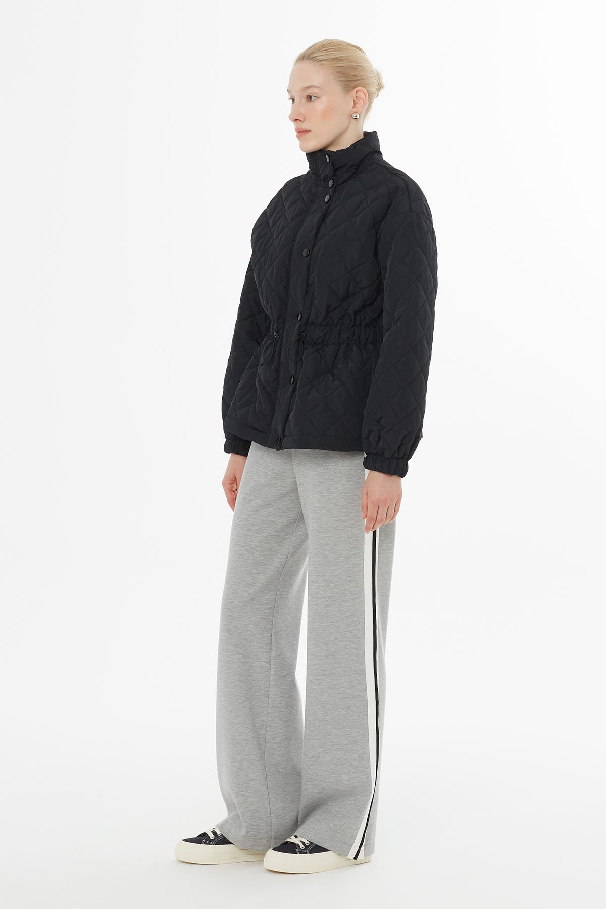 Belden Lastikli Çıtçıt Kapamalı Mont