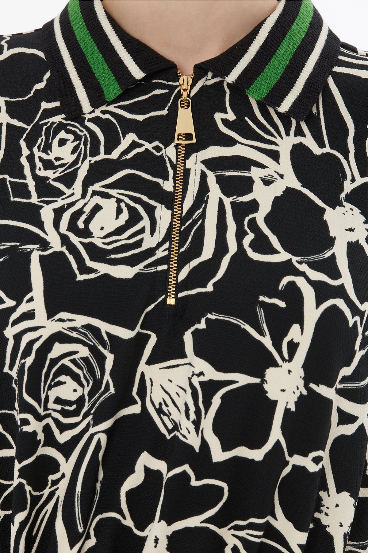 Önden Fermuarlı Yakalı Uzun Elbise