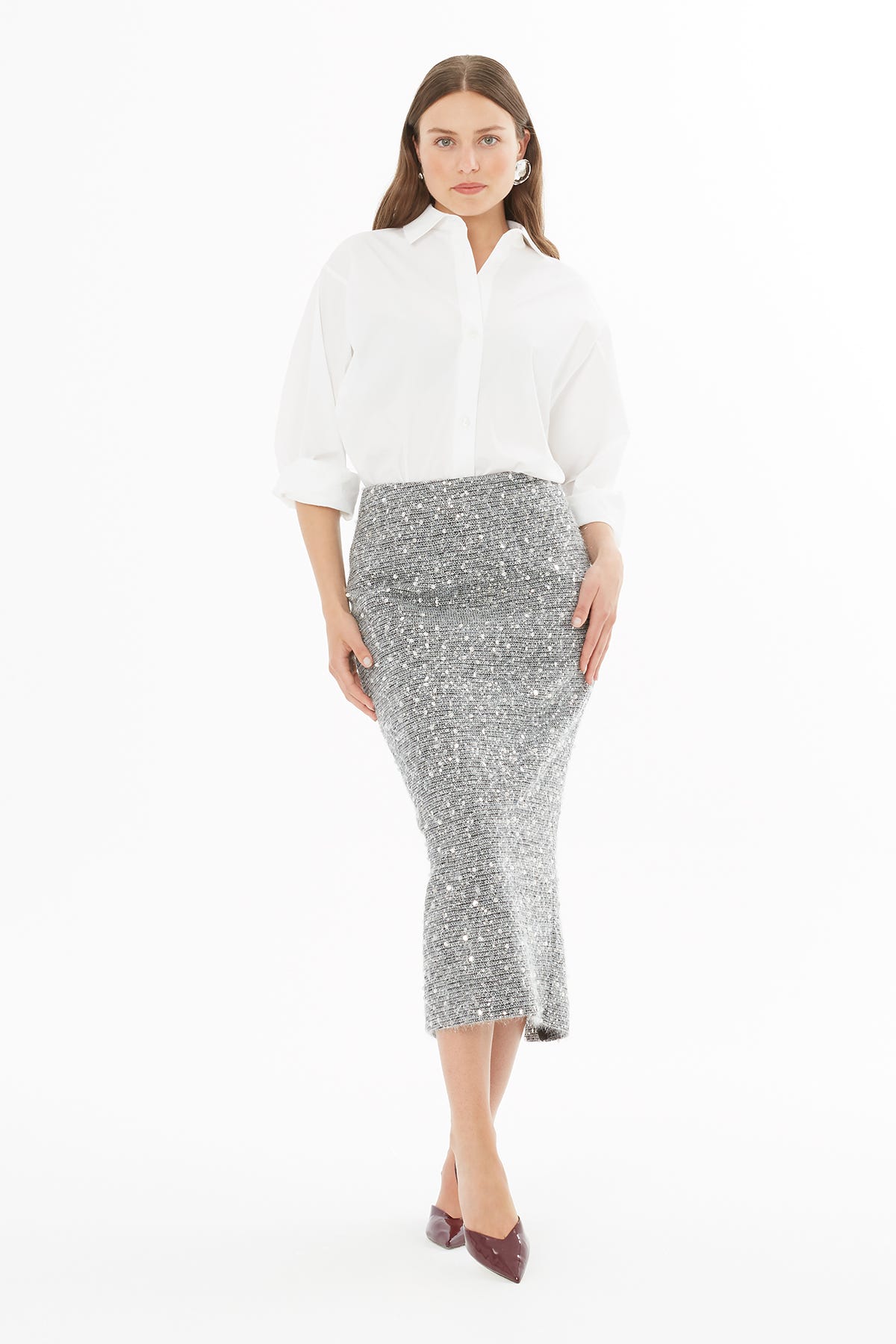 Arkadan Fermuar Kapamalı Yırtmaçlı Etek