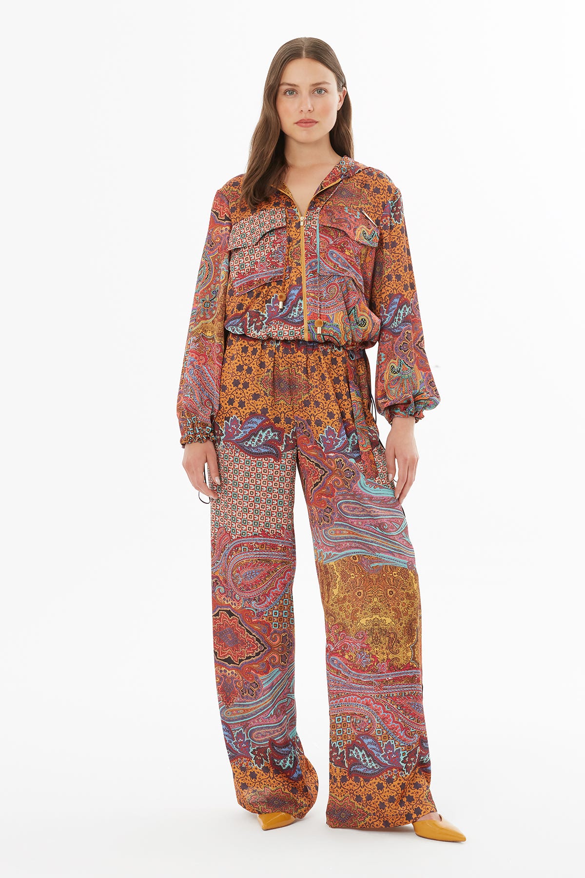 Kapüşon Yakalı Beli Lastikli Ceket