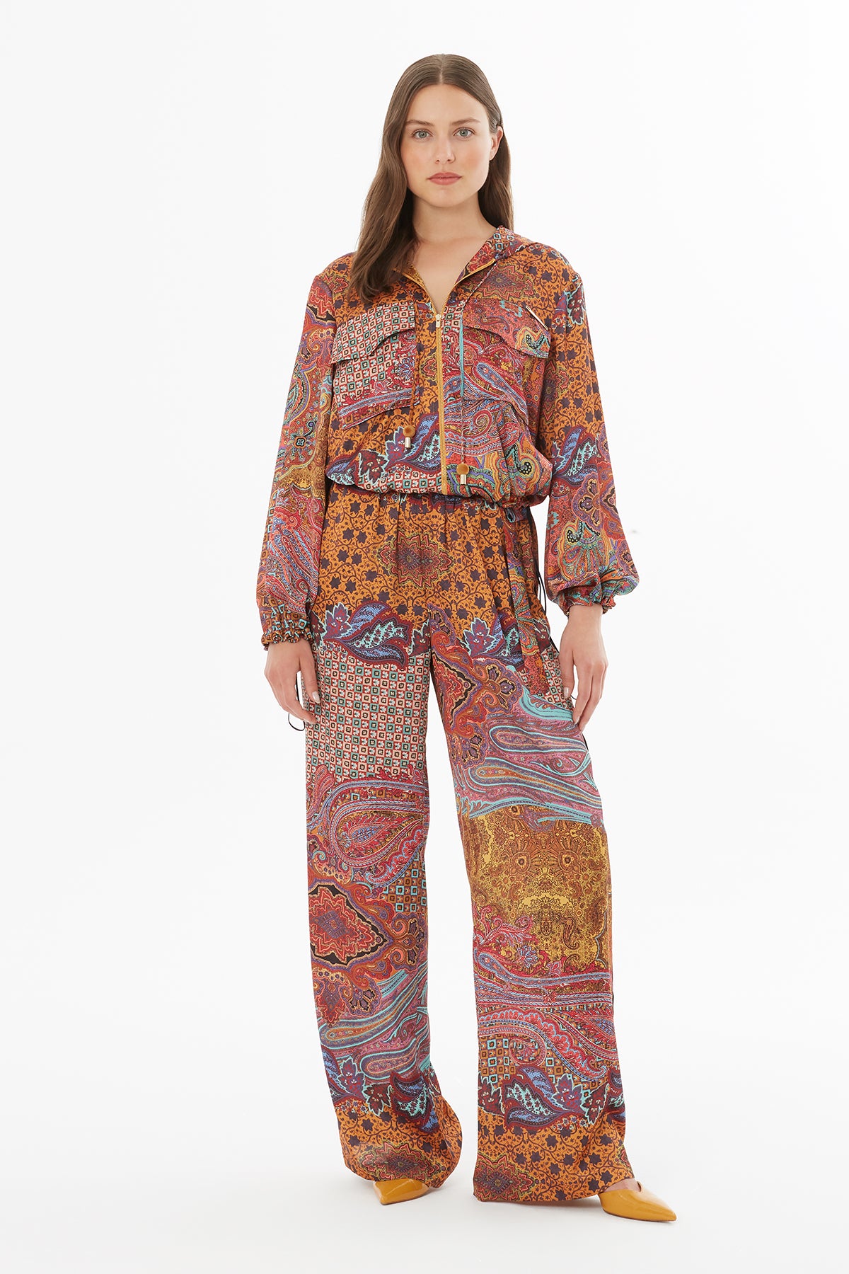 Kapüşon Yakalı Beli Lastikli Ceket