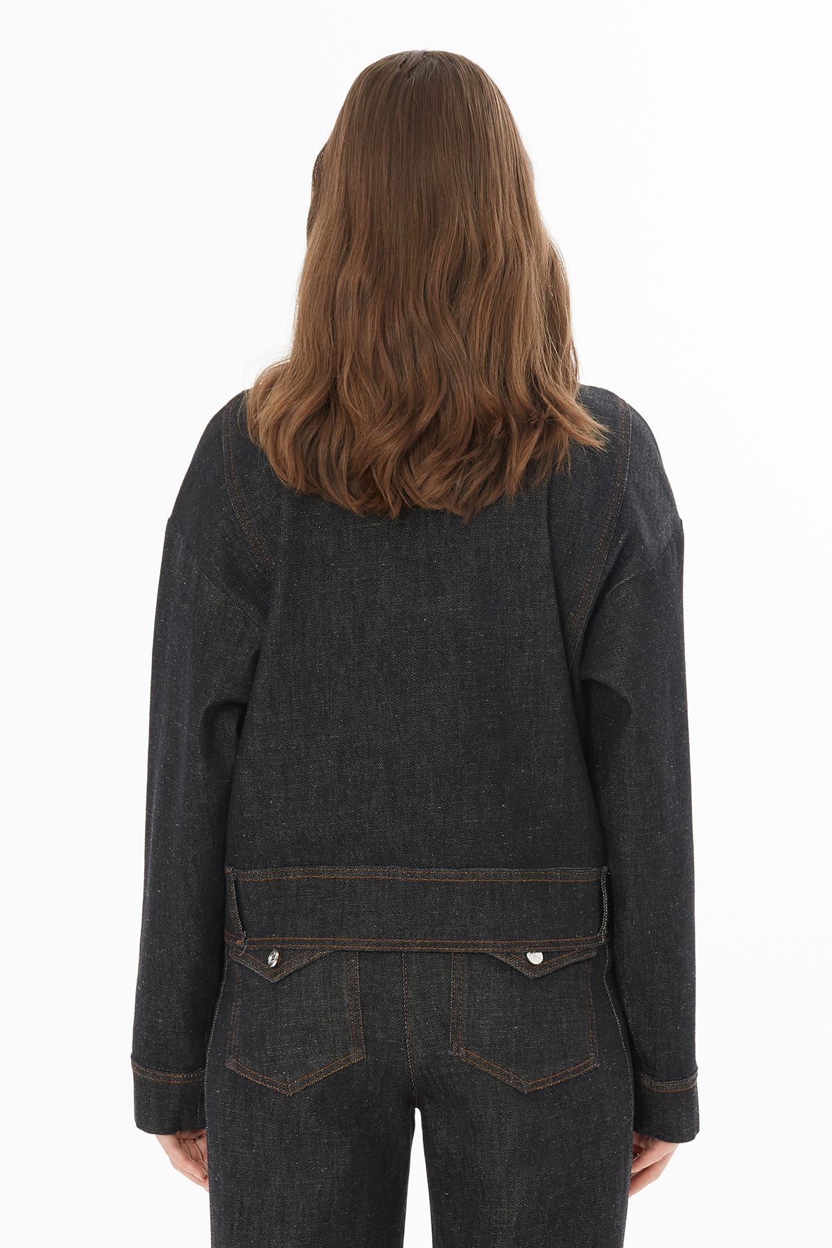 Dik Yakacepli Düğme Kapamalı Uzun Kollu Ceket