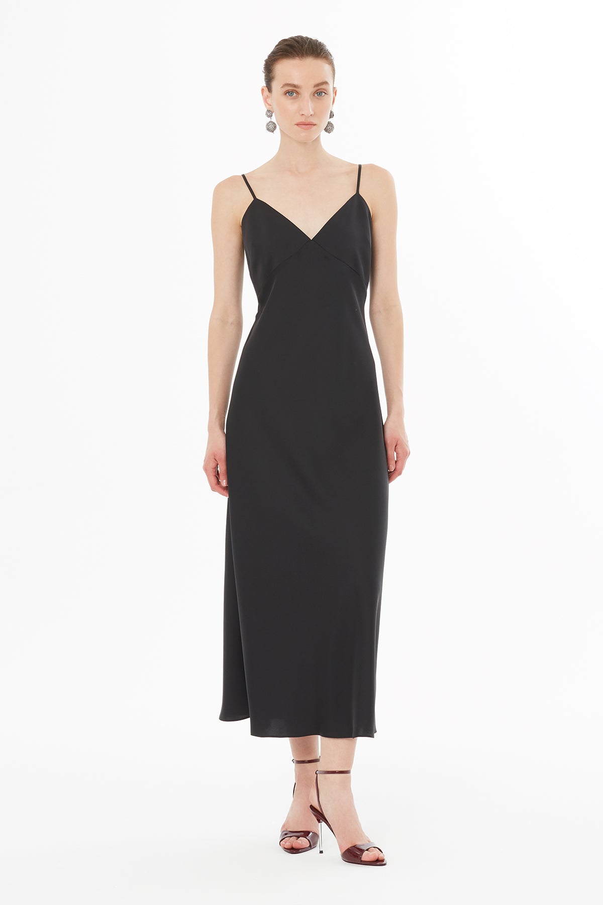 V Yaka Askılı Elbise