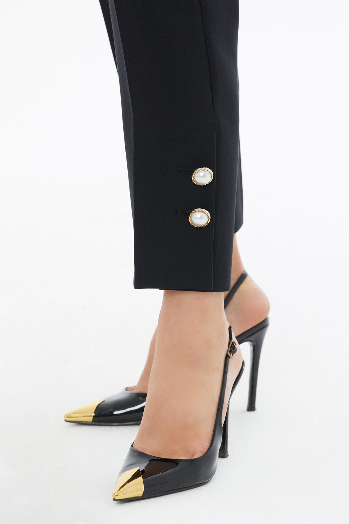 Düğme Detaylı Yüksek Bel Havuç Pantolon