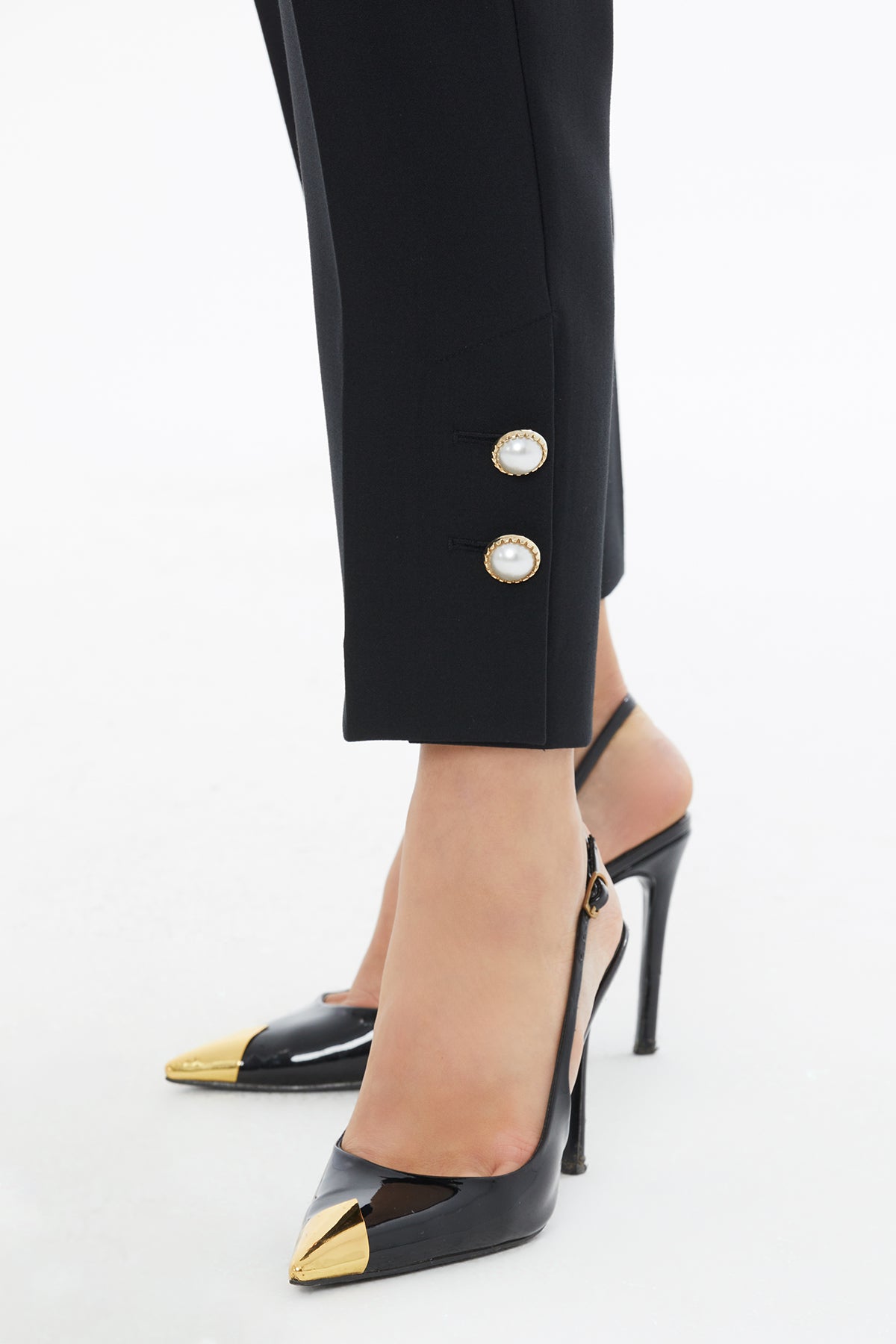 Düğme Detaylı Yüksek Bel Havuç Pantolon