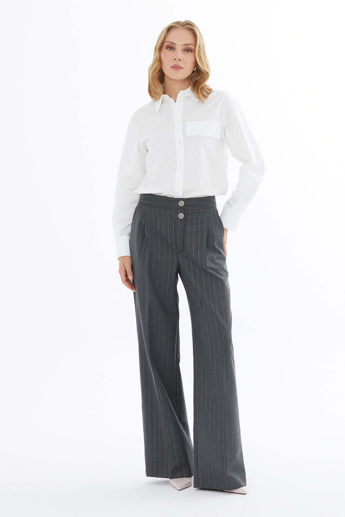 Pili Detaylı Cepli Çizgili Pantolon