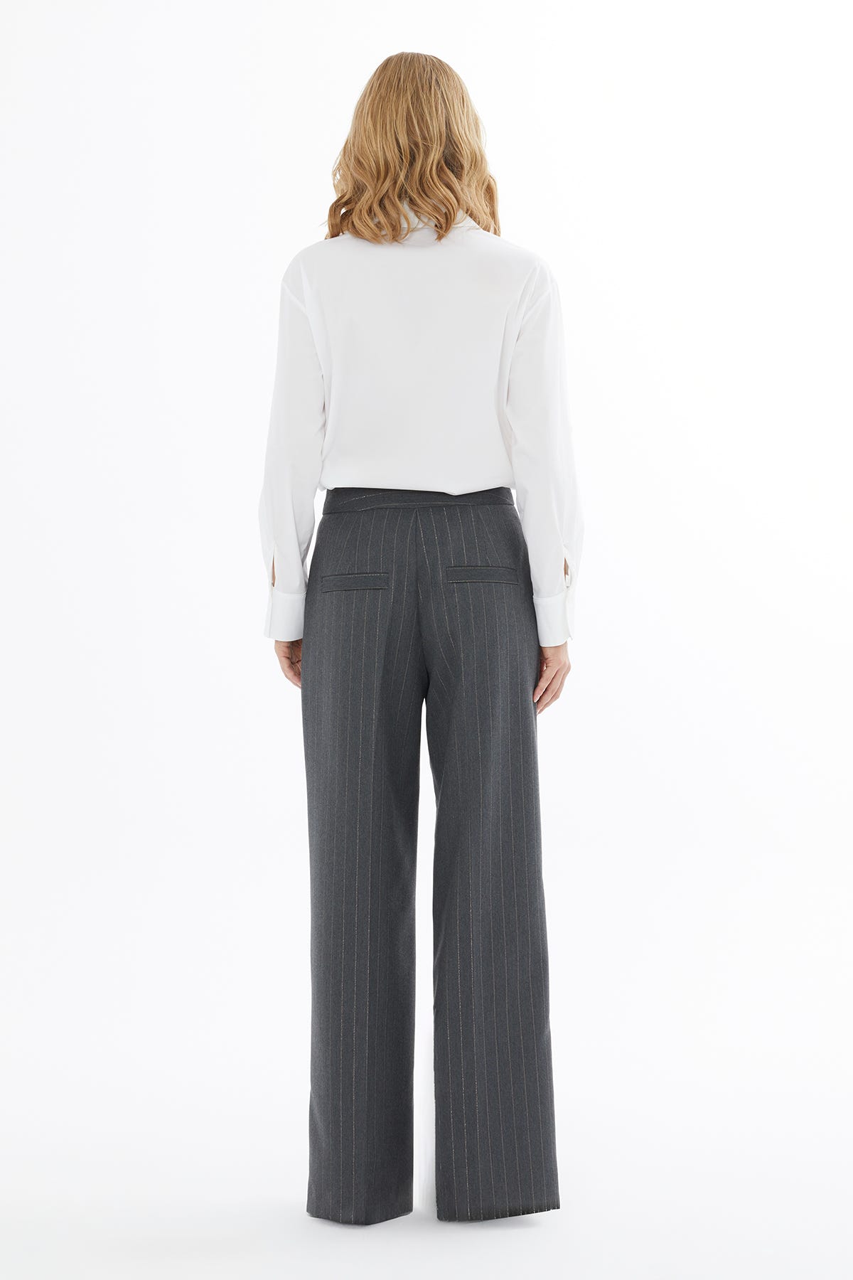 Pili Detaylı Cepli Çizgili Pantolon