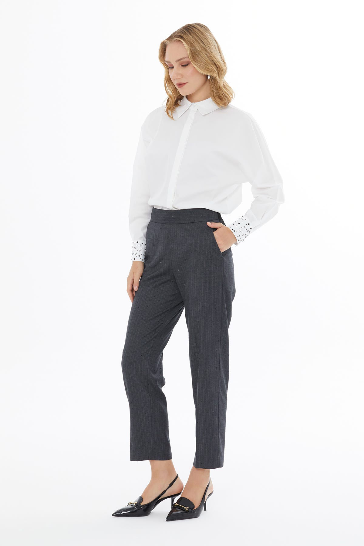 Yandan Gizi Fermuarlı Bilek Boy Taşlı Pantolon