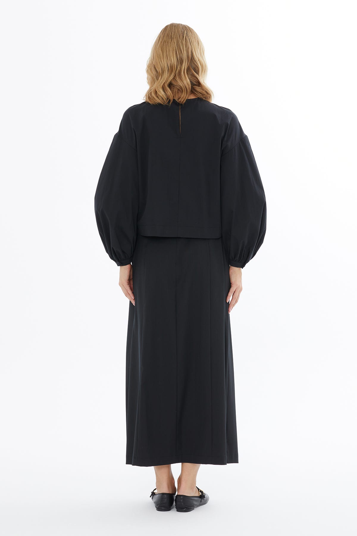 Boğazlı Göğsü Boncuk İşlemeli Desenli Örme Bluz