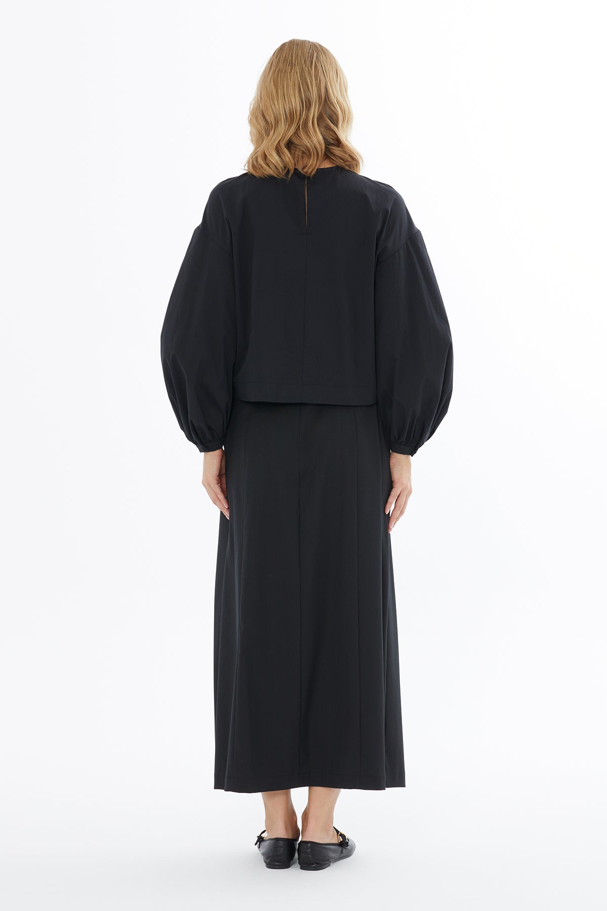 Boğazlı Göğsü Boncuk İşlemeli Desenli Örme Bluz