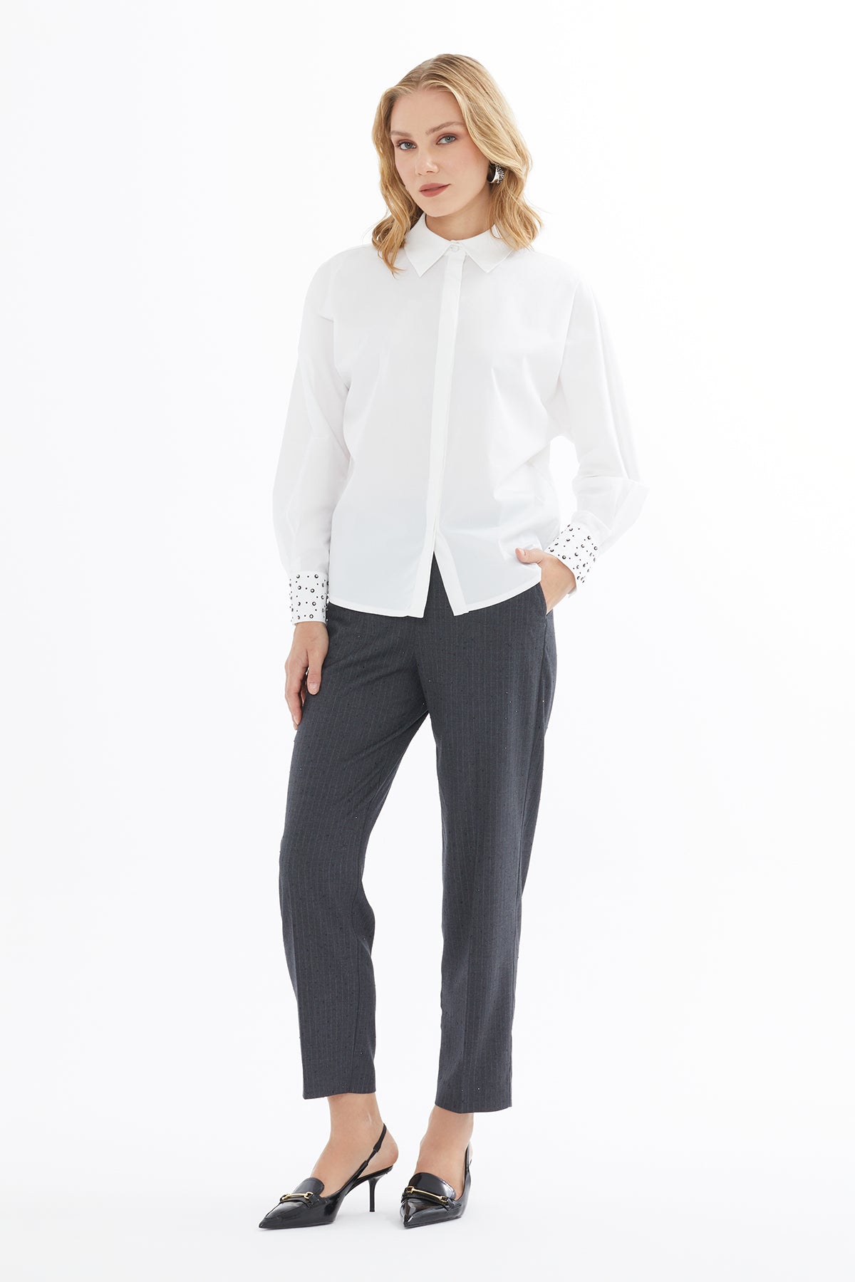 Gömlek Yaka Önden Düğme Kapamalı Gömlek