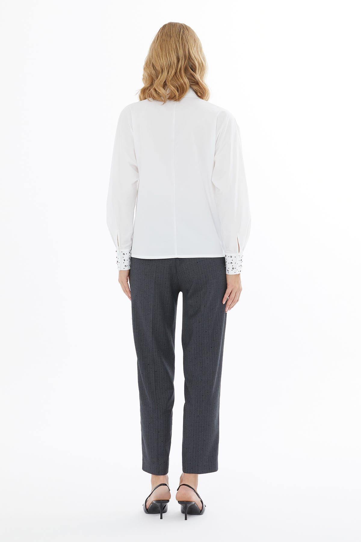 Gömlek Yaka Önden Düğme Kapamalı Gömlek