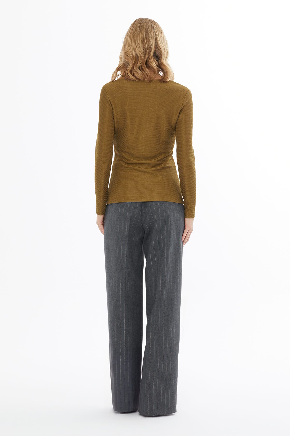 V Yakalı Taş İşleme Detaylı Bluz