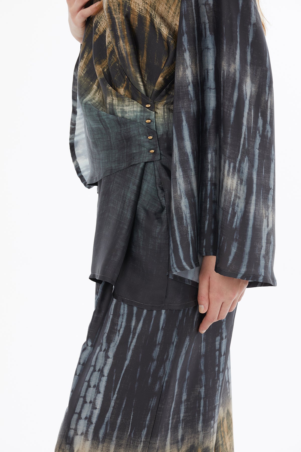 Kruvaze Kapamalı Desenli Bluz