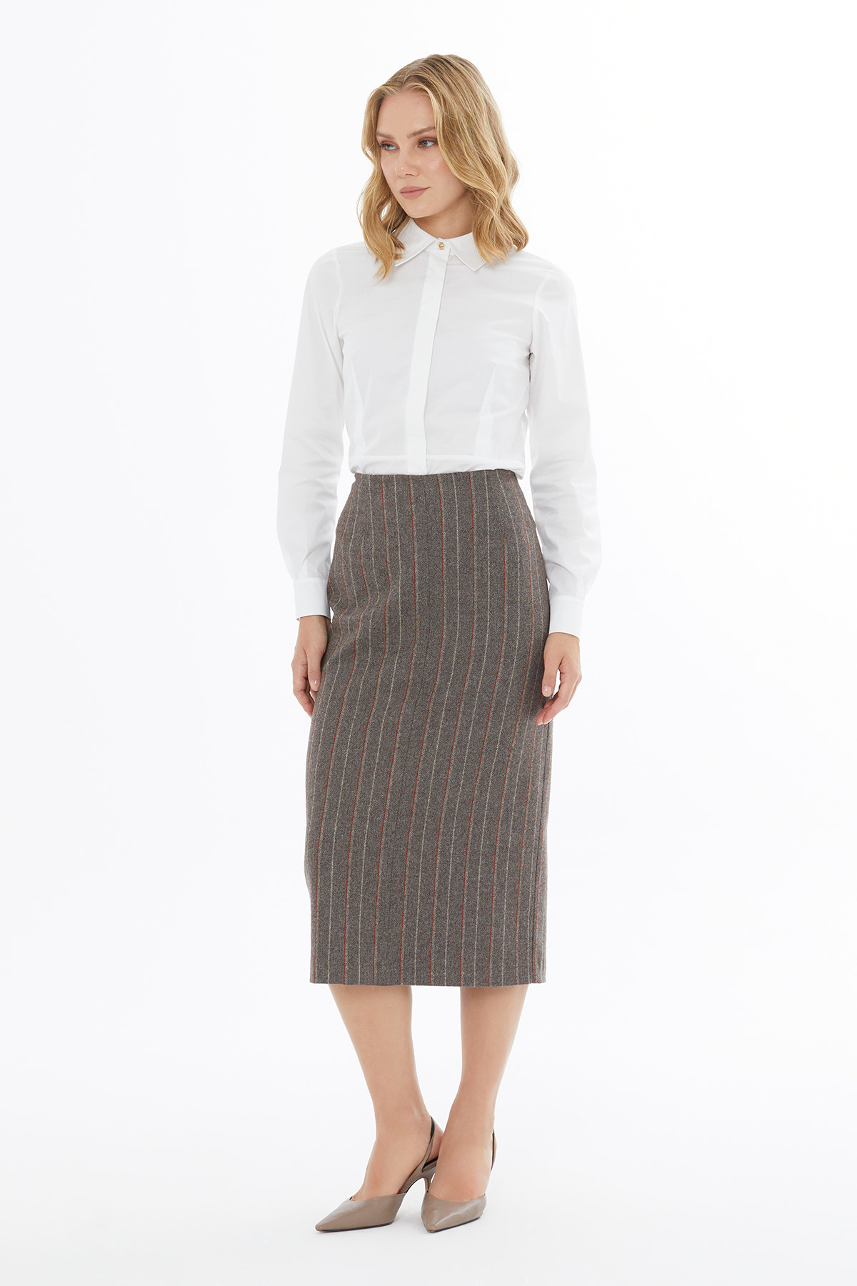 Arkası Fermuarlı Kapama Arkadan Yırtmaçlı Etek