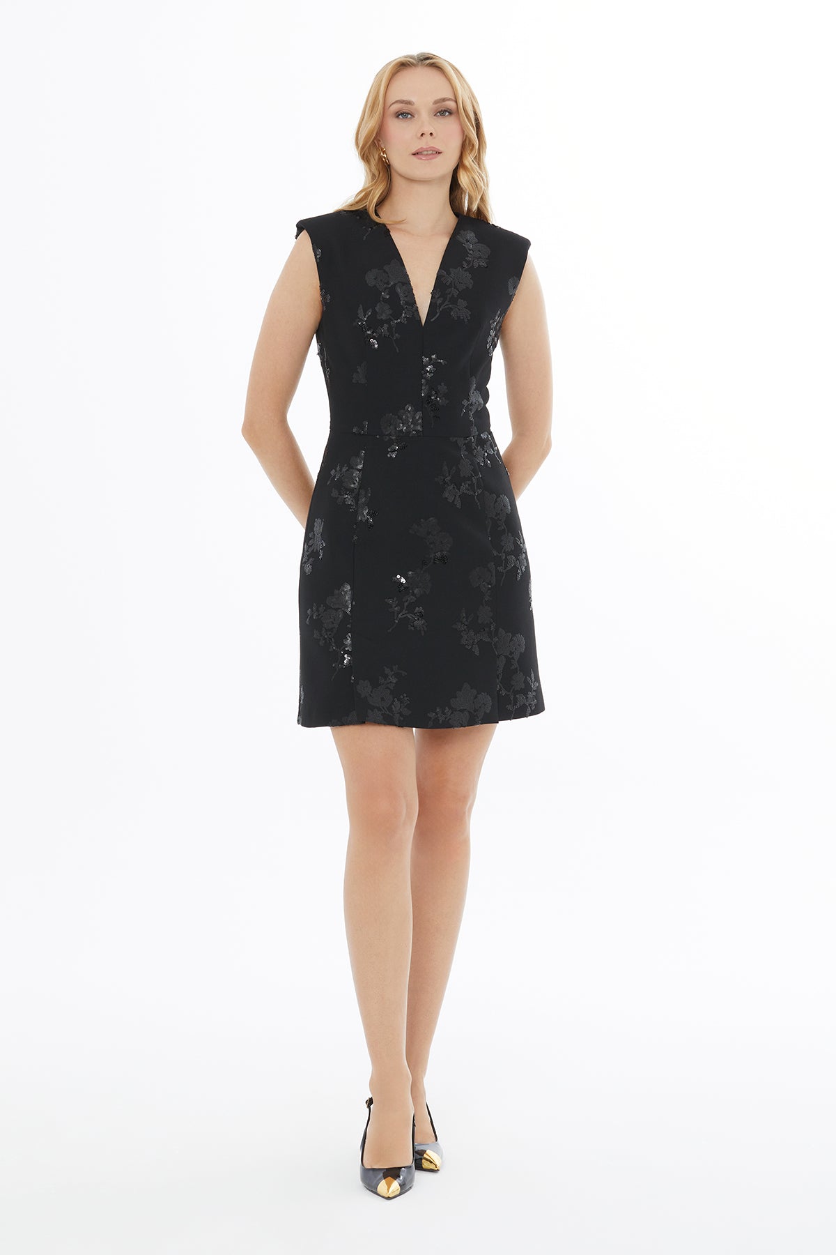 V Yaka Arkadan Fermuarlý Sýfýr Kol Mini Elbise