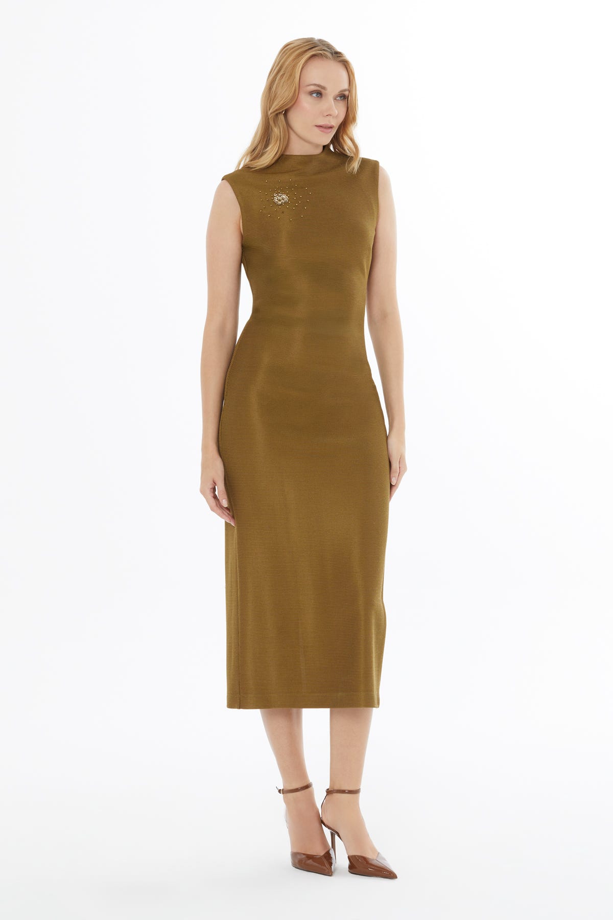 Yuvarlak Yaka Fermuar Kapamalı Yırtmaçlı Sıfır Kol Midi Elbise