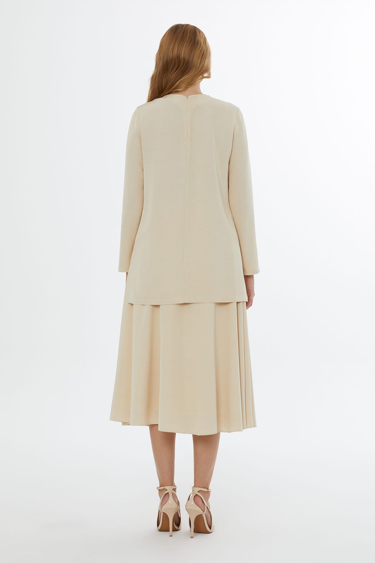 Yandan Yırtmaç Ve Yakada Boncuk Detaylı Bluz