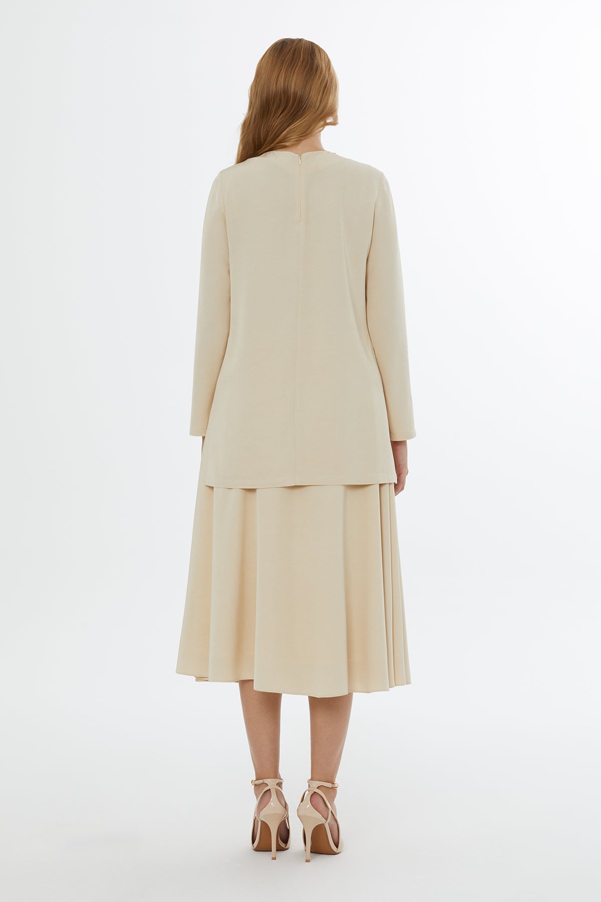 Yandan Yırtmaç Ve Yakada Boncuk Detaylı Bluz