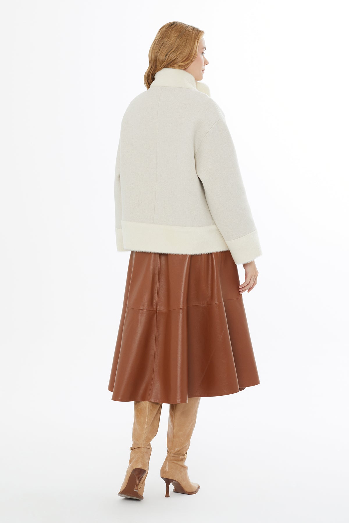 Cepli Oversize Kalıp Dik Yaka Detaylı Mont