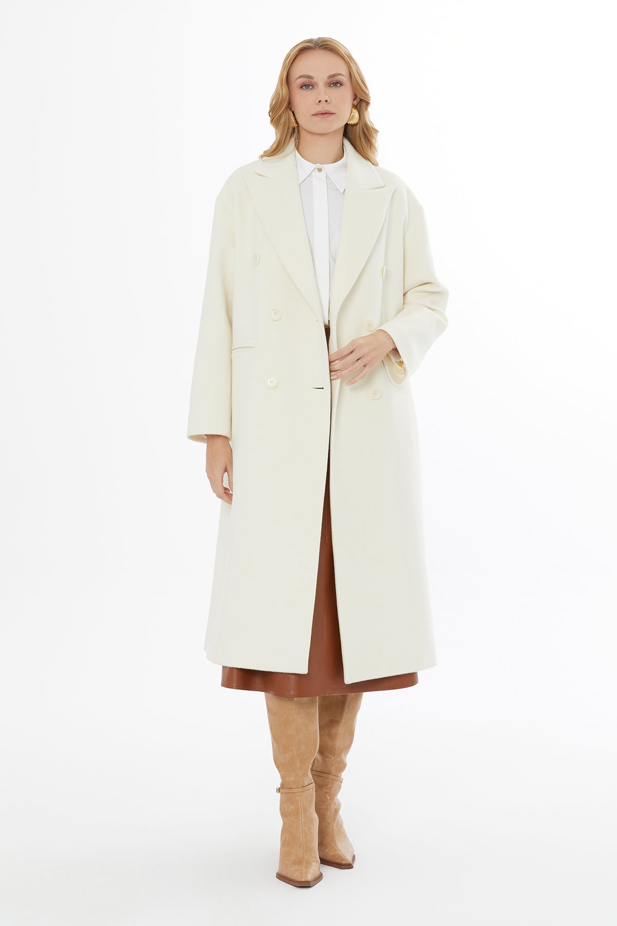 Erkek Yakalı Arkadan Kapalı Yırtmaçlı Kaban