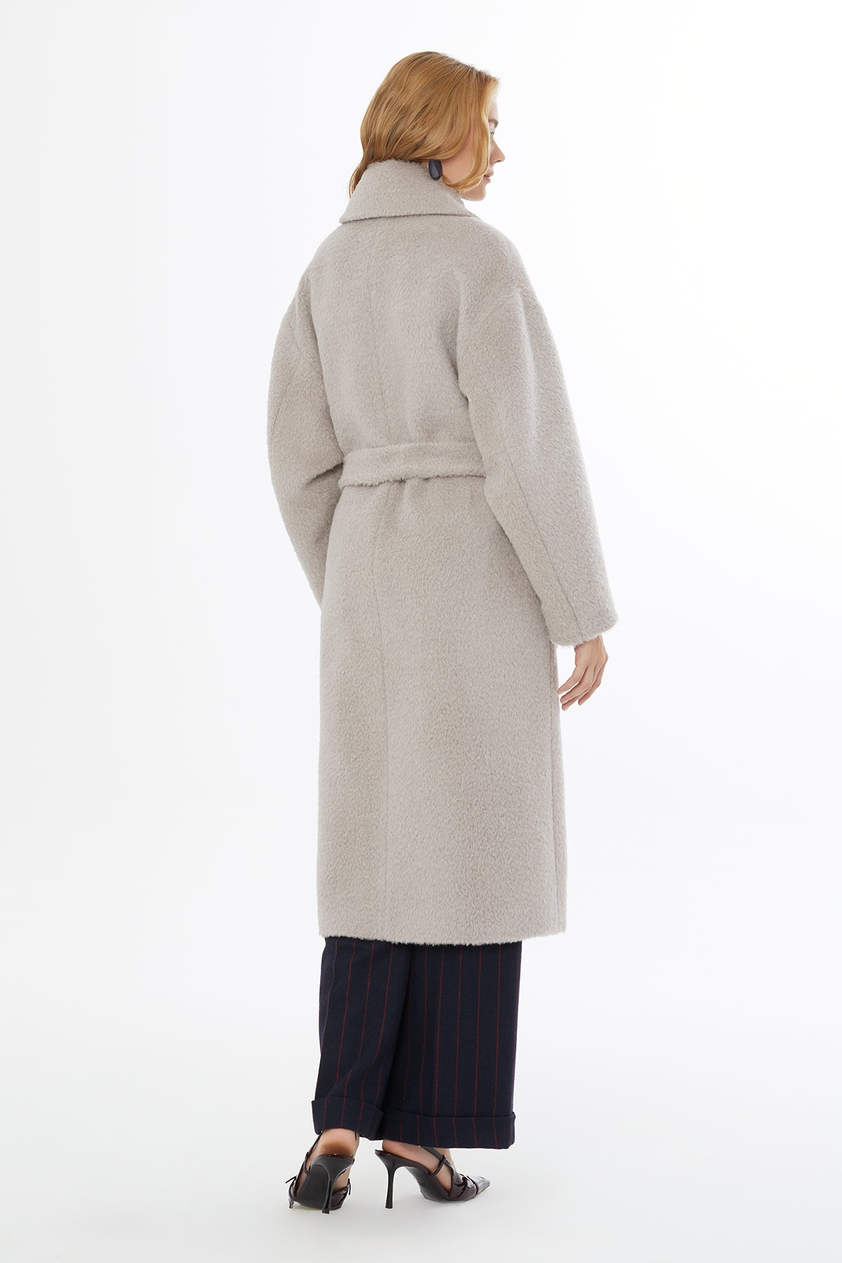 Kemer Kapamalı Aplike Cepli Erkek Yaka Kaban