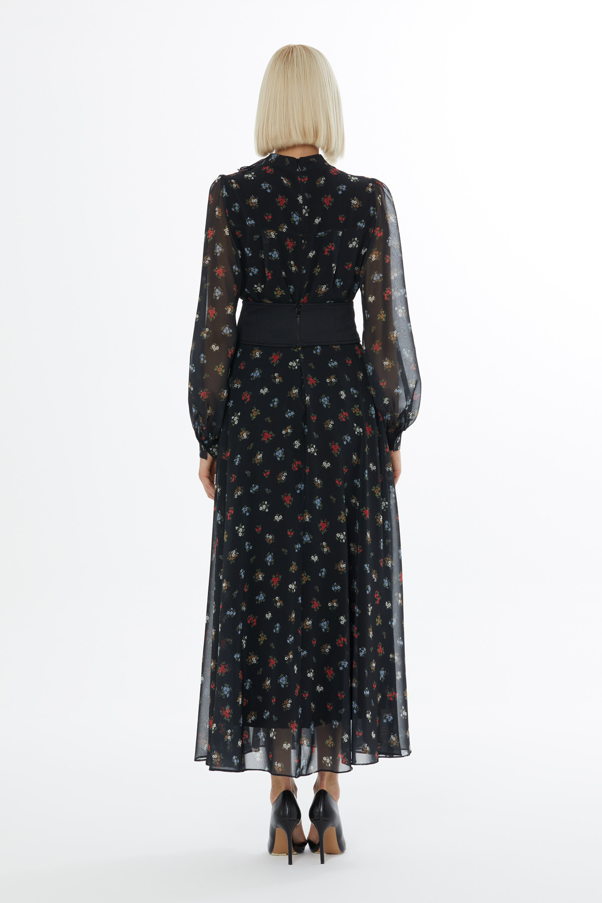 Gül Detaylı Desenli Maxi Elbise