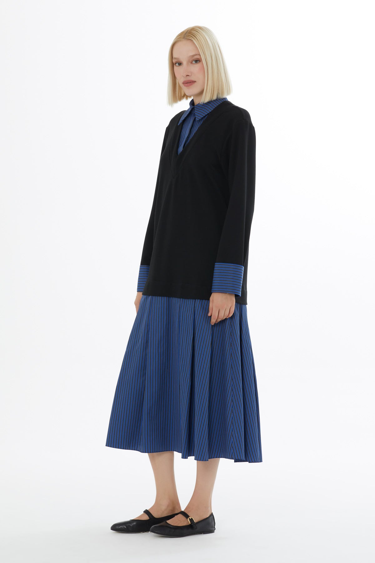 Uzun Kollu  Yakalı  Gömlek Detaylı  Uzun Elbise